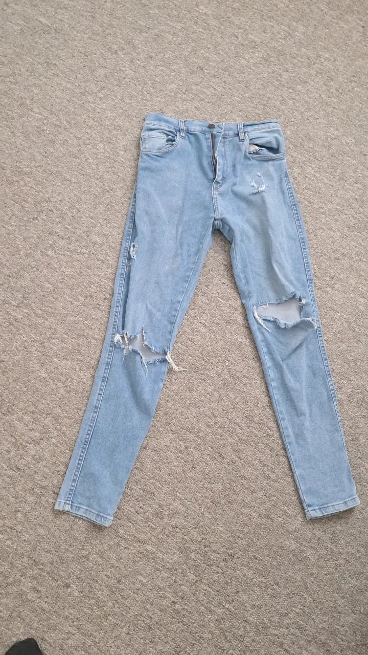 Jeans azul rasgados - 1