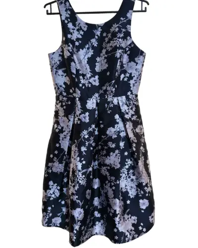 Vestido floral negro y blanco - miniatura 6
