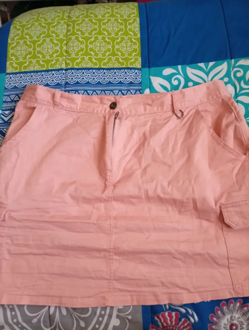 Falda corta rosa