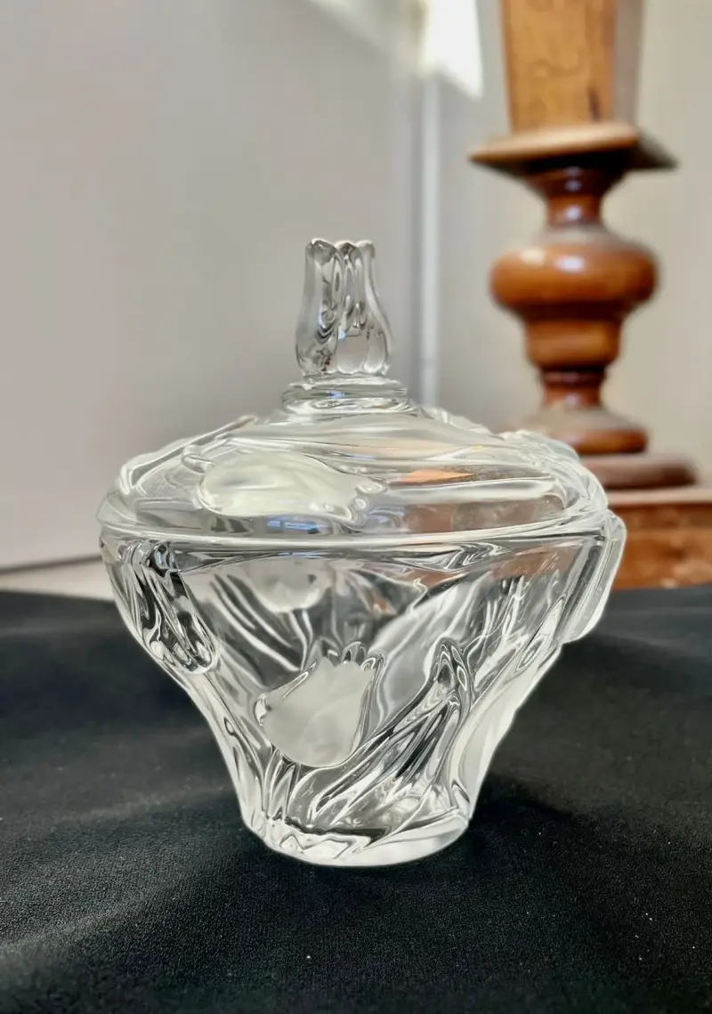 Fuente de cristal tallado