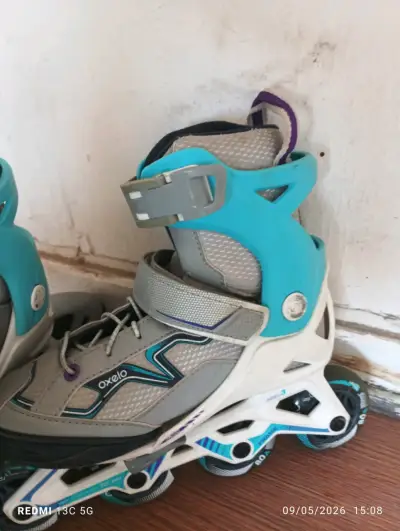 Patines en línea gris y celeste - miniatura 2