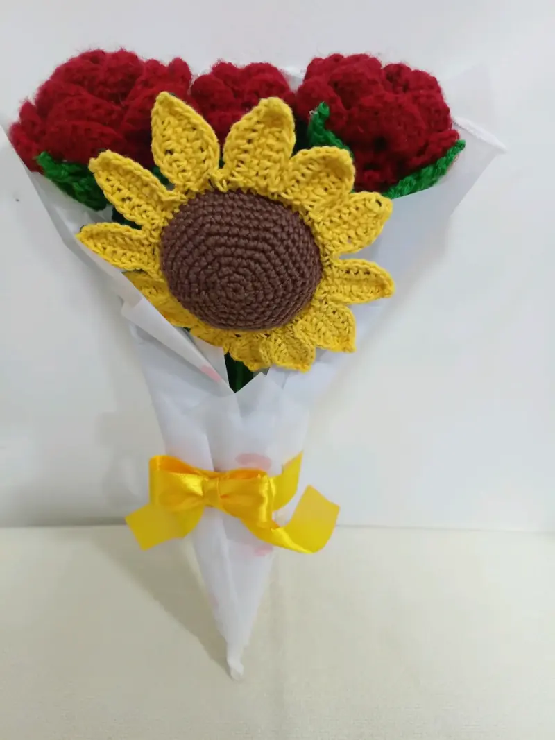 Ramo de flores tejidas - 2