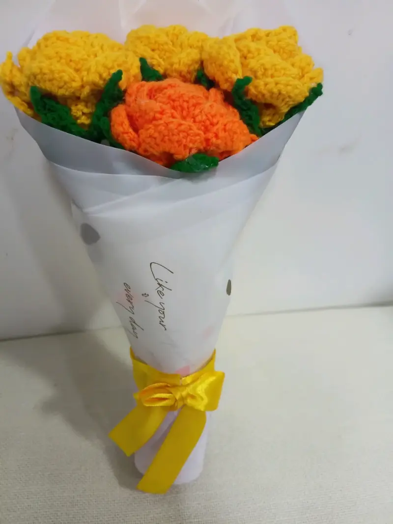 Ramo de flores tejidas - 3