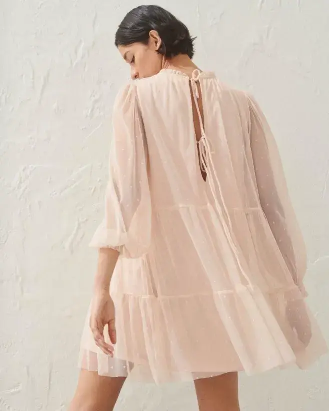 Vestido suelto rosa con transparencias - 1