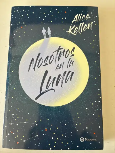 Libro 'Nosotros en la luna' Alice Kellen - miniatura 1