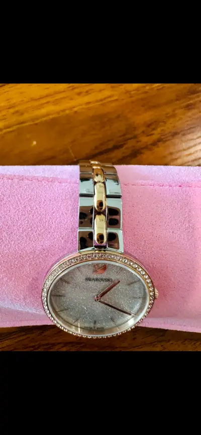 Reloj Swarovski dorado con cristales - miniatura 3