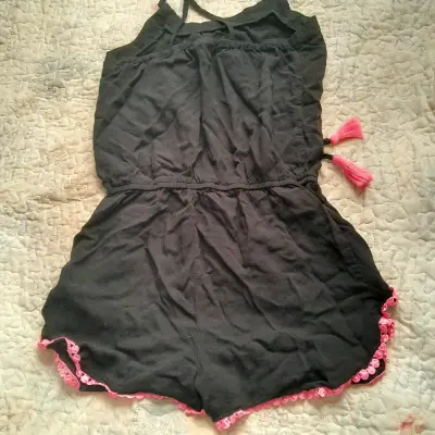 Jumpsuit negro con detalles rosados - miniatura 3