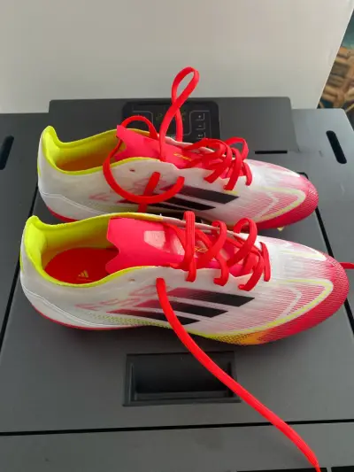 Chuteadores Adidas f50 pro performance 39 1/2 - miniatura 1