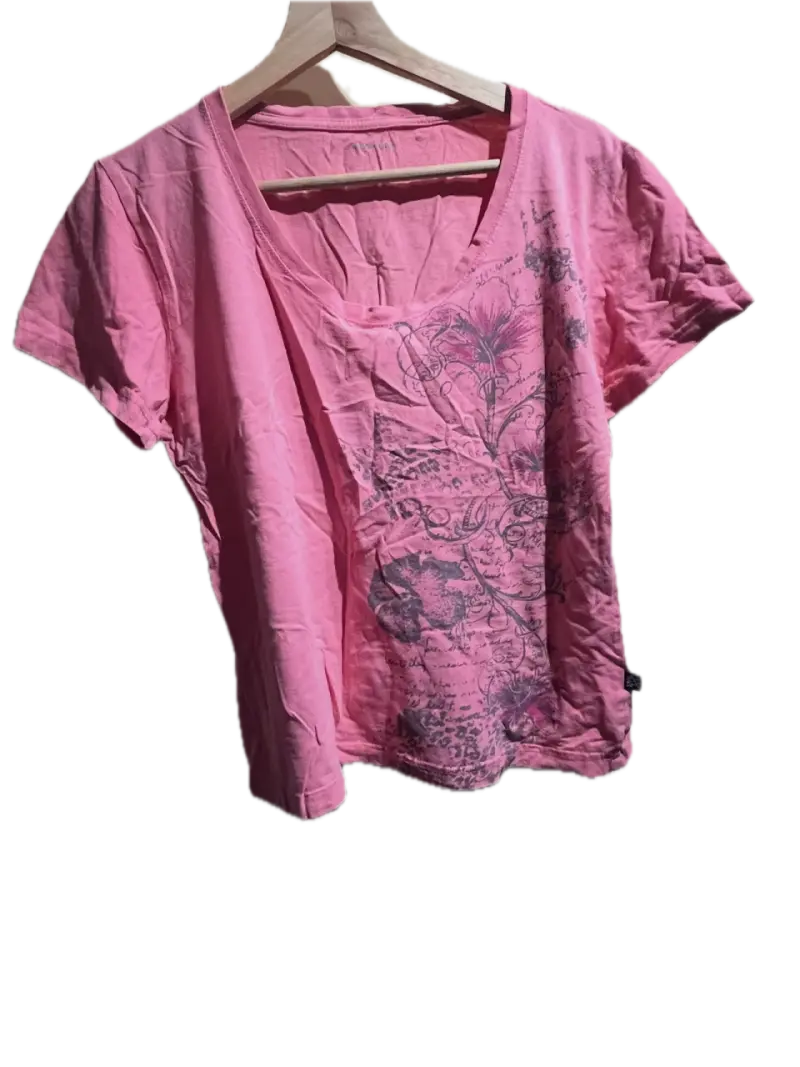 Polera rosa con estampado floral - 1