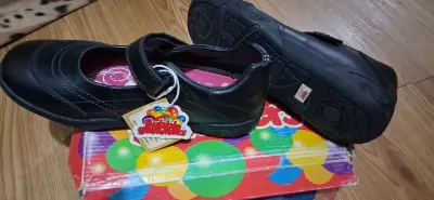 Zapatos escolares negros para niña - miniatura 5