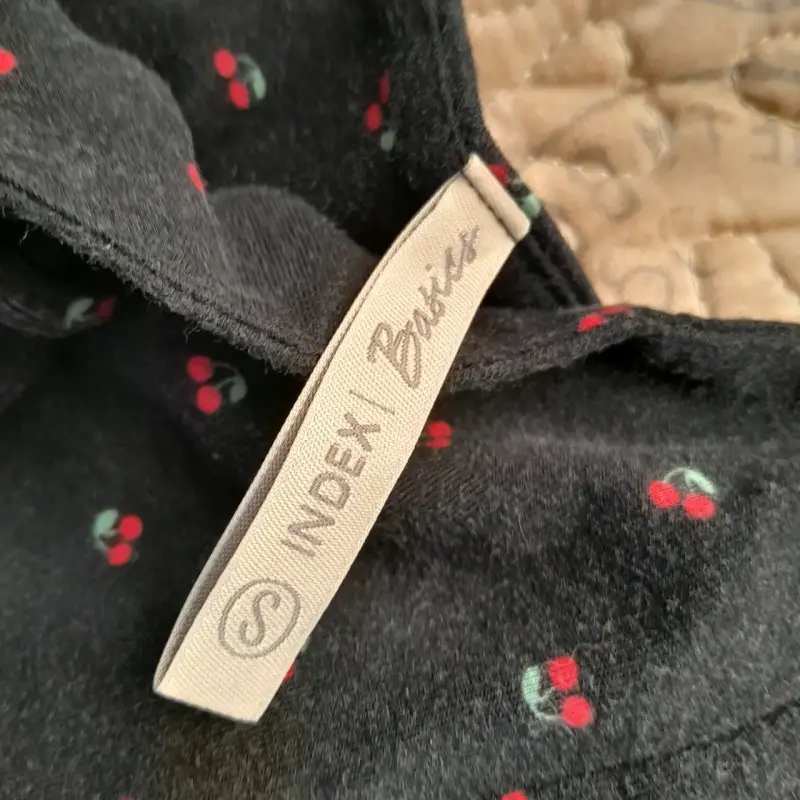 Vestido negro con estampado de cerezas - 3