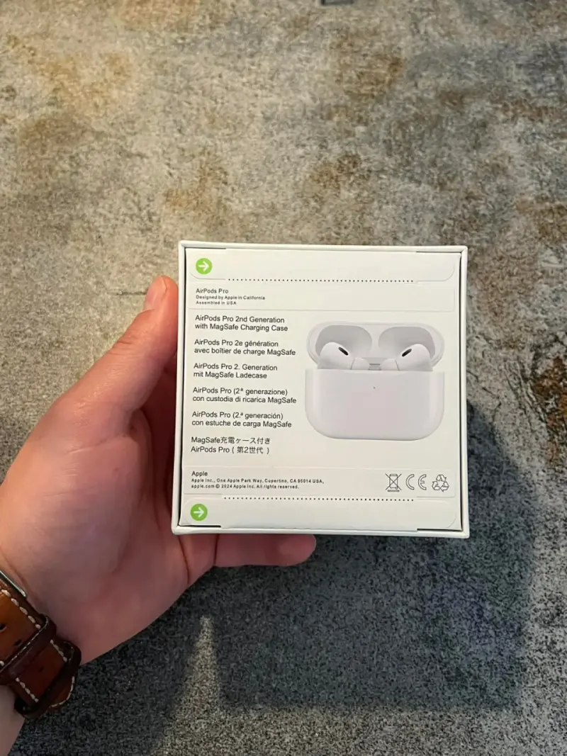 Audífonos inalámbricos blancos - 4