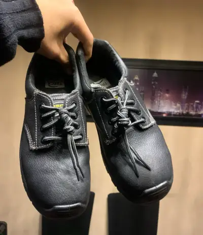 Zapatos de SEGURIDAD punta de fierro - miniatura 1