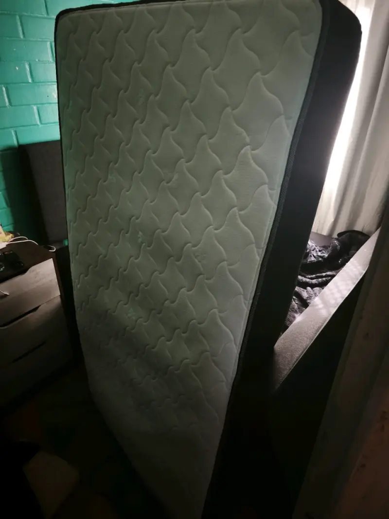 Cama plaza 1/2 - 1