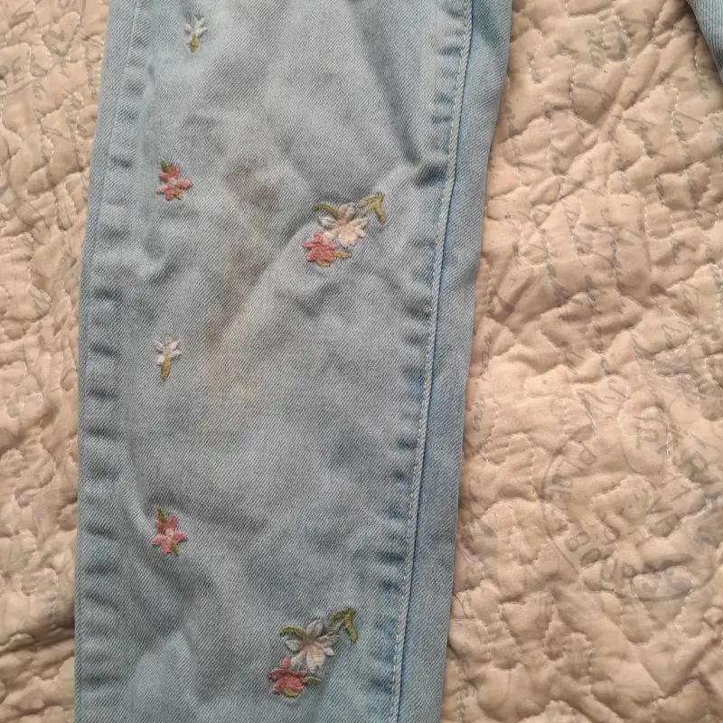 Jeans bordados niña - 2