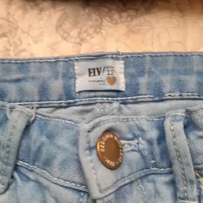 Jeans bordados niña - miniatura 3