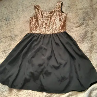 Vestido corto lentejuelas doradas - miniatura 1