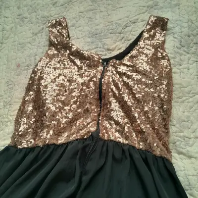 Vestido corto lentejuelas doradas - miniatura 4