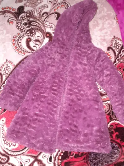 Abrigo de peluche morado para niña - miniatura 1