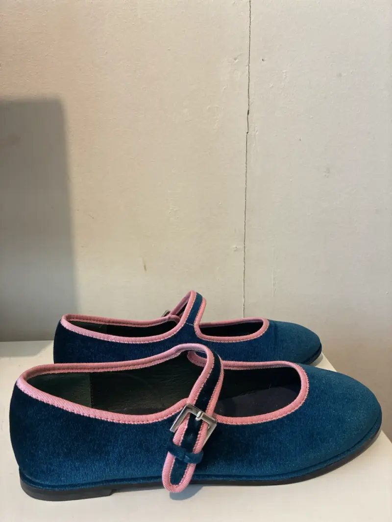 Zapatos planos de terciopelo azul - 2