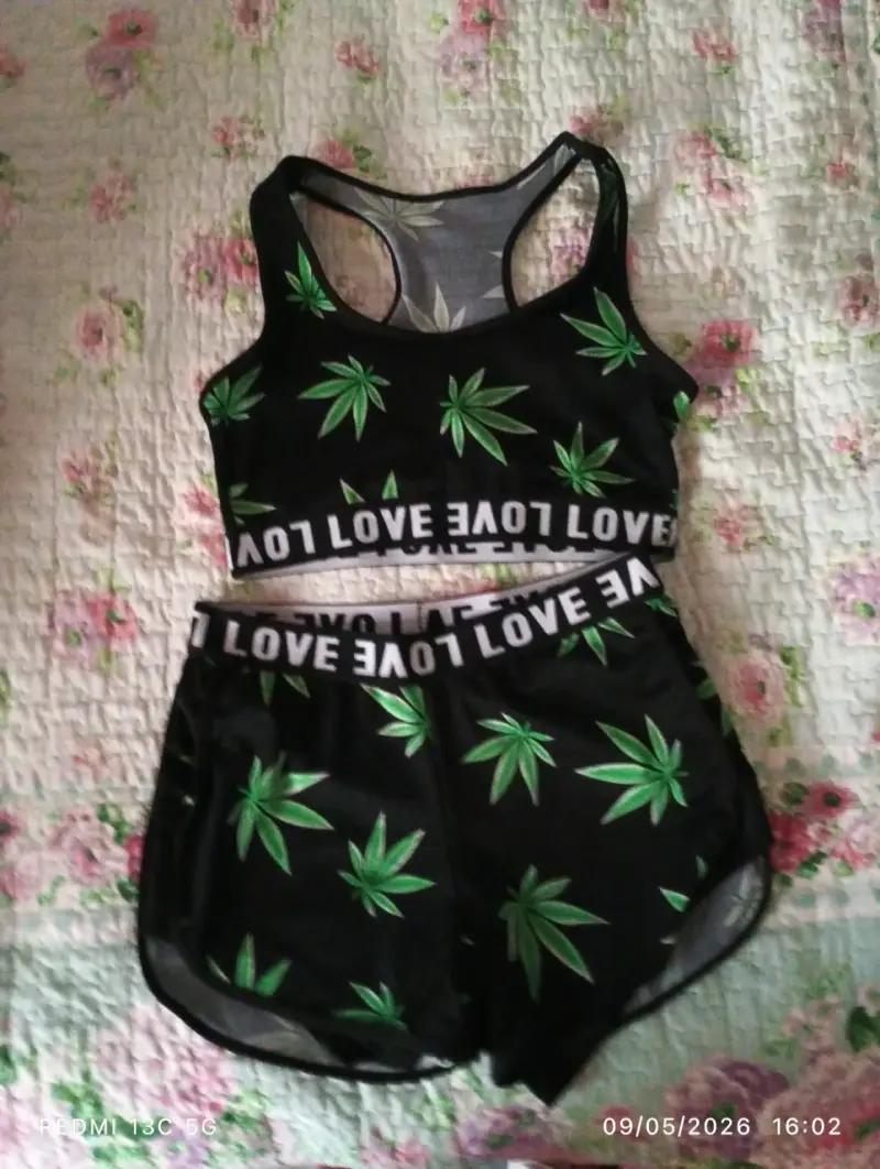 Conjunto deportivo con estampado de hojas - 2