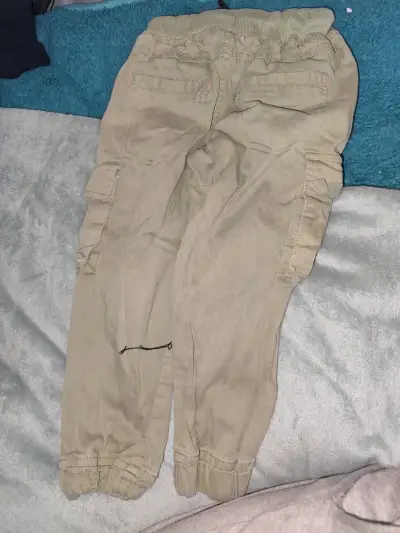 Pantalones cargo beige para niños - miniatura 1