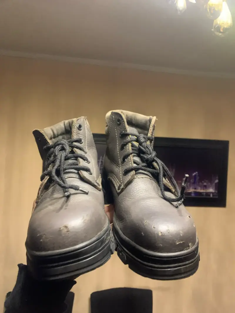 Zapatos Punta fierro talla 40 - 1