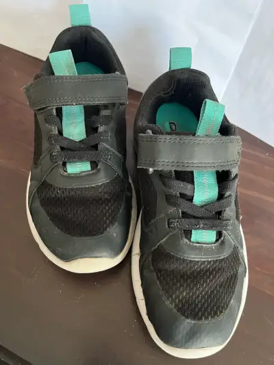 Zapatillas deportivas negras y turquesas - miniatura 3