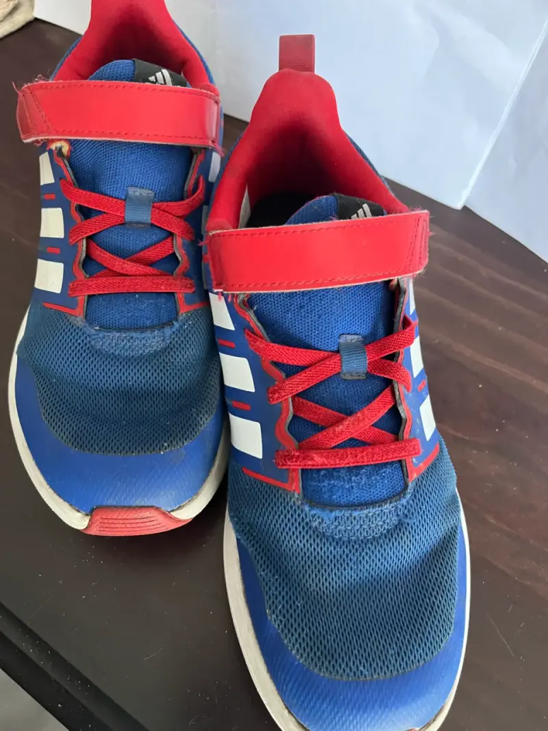 Zapatillas deportivas azul y rojo - 6