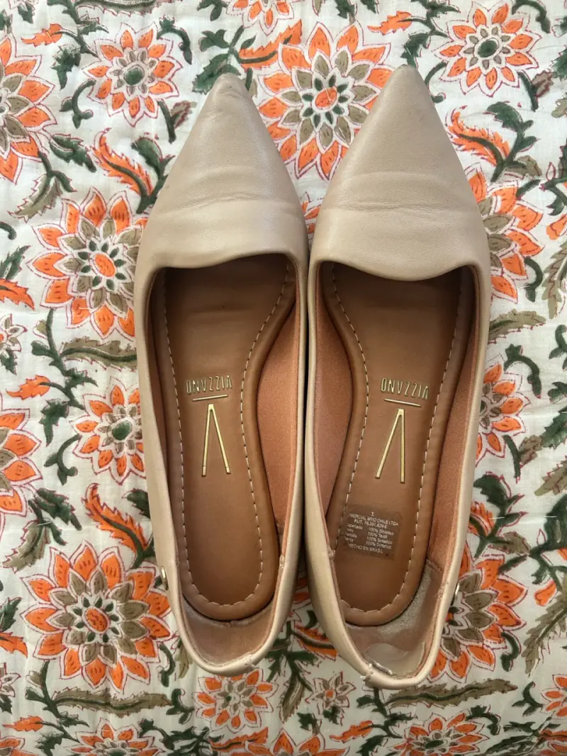 Zapatos beige punta cerrada - 2