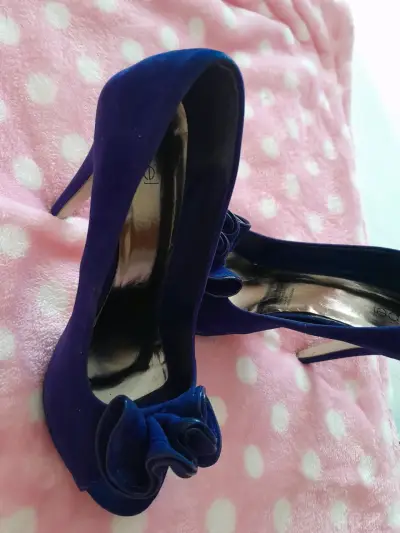 Zapatos de taco alto negros y azul reno - miniatura 5