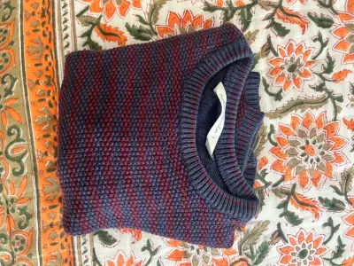 Sweater de punto azul y rojo - miniatura 1