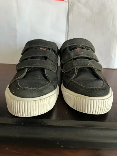 Zapatillas negras con velcro - miniatura 4