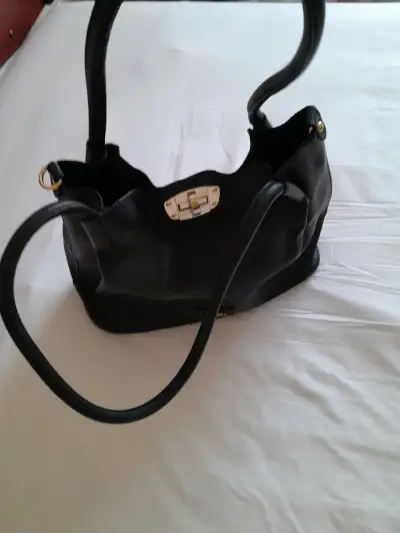 Bolso acolchado dorado elegante - miniatura 3