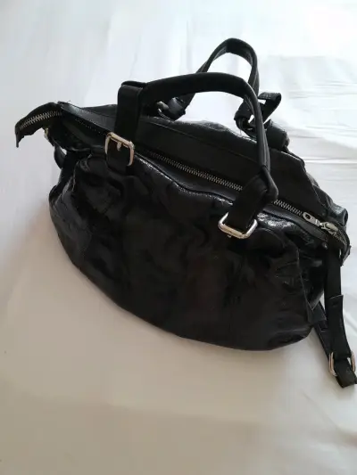Bolso acolchado dorado elegante - miniatura 6