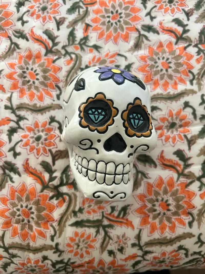 Calavera decorativa cerámica