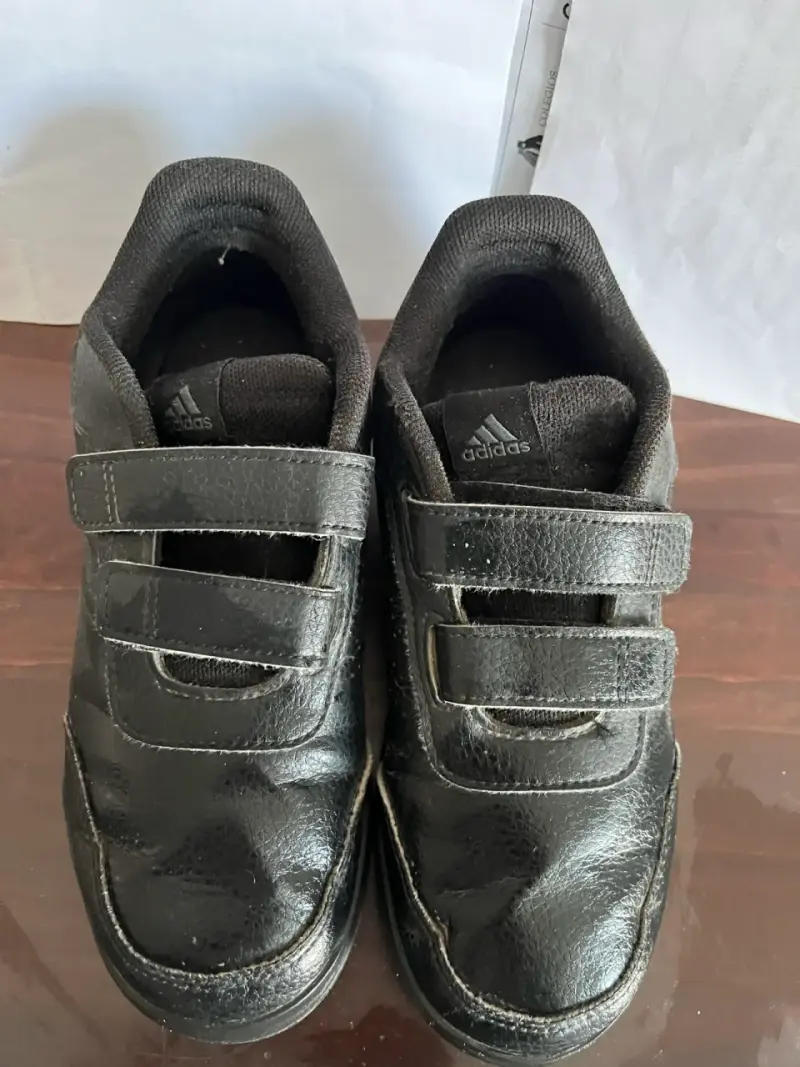 Zapatos negros con velcro - 2