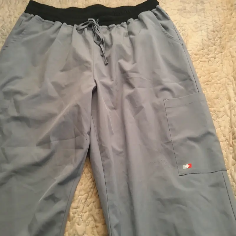 Pantalones deportivos grises - 2