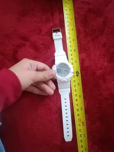 Reloj deportivo blanco (sin marca) - miniatura 2