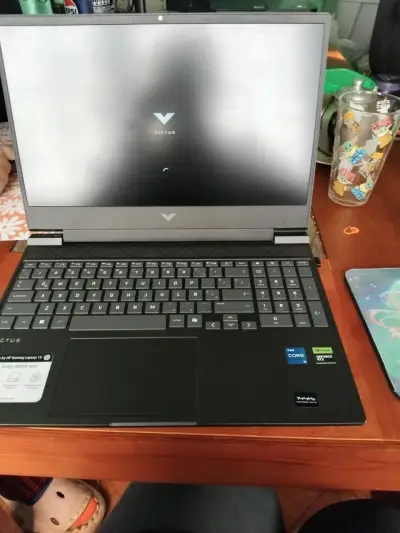 Notebook Gamer HP Victus 15.6" - miniatura 4