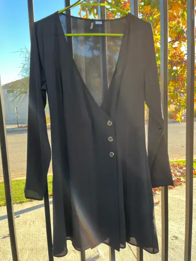 Vestido negro - miniatura 2
