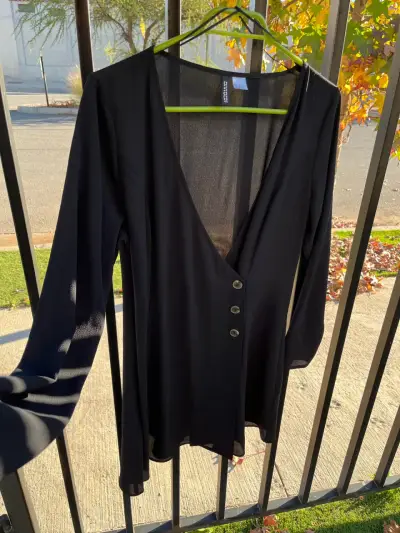 Vestido negro - miniatura 3