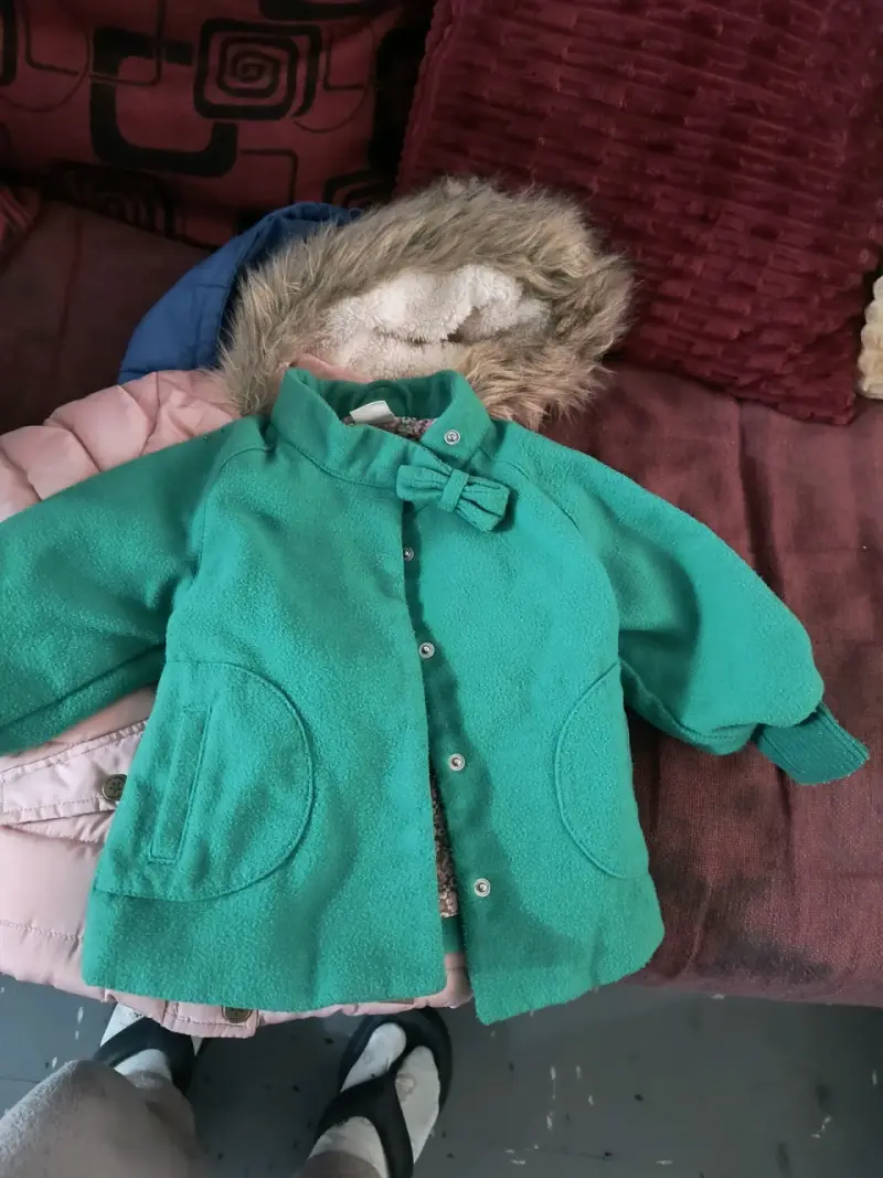 Abrigo verde para niño - 1