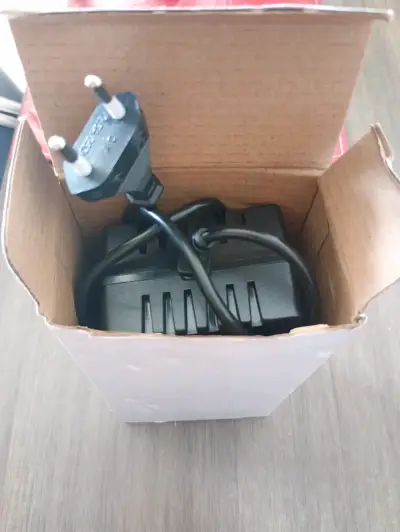 Scooter eléctrico gris - miniatura 3
