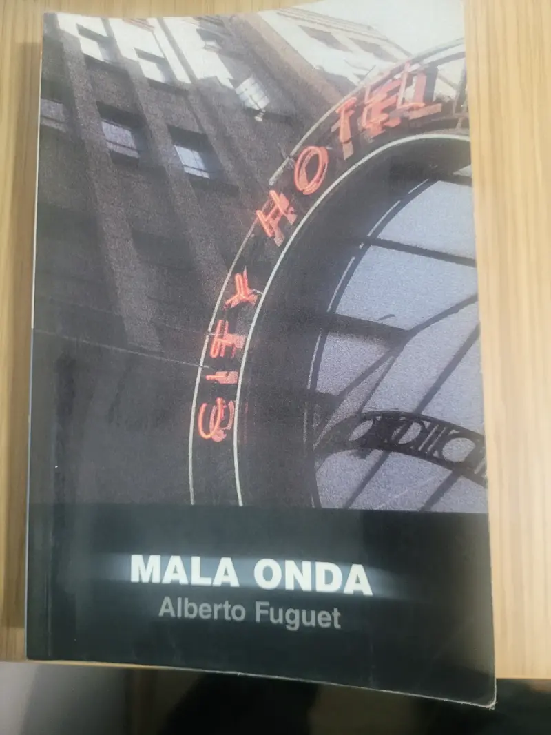 Libro Mala Onda de Alberto Fuguet - 1