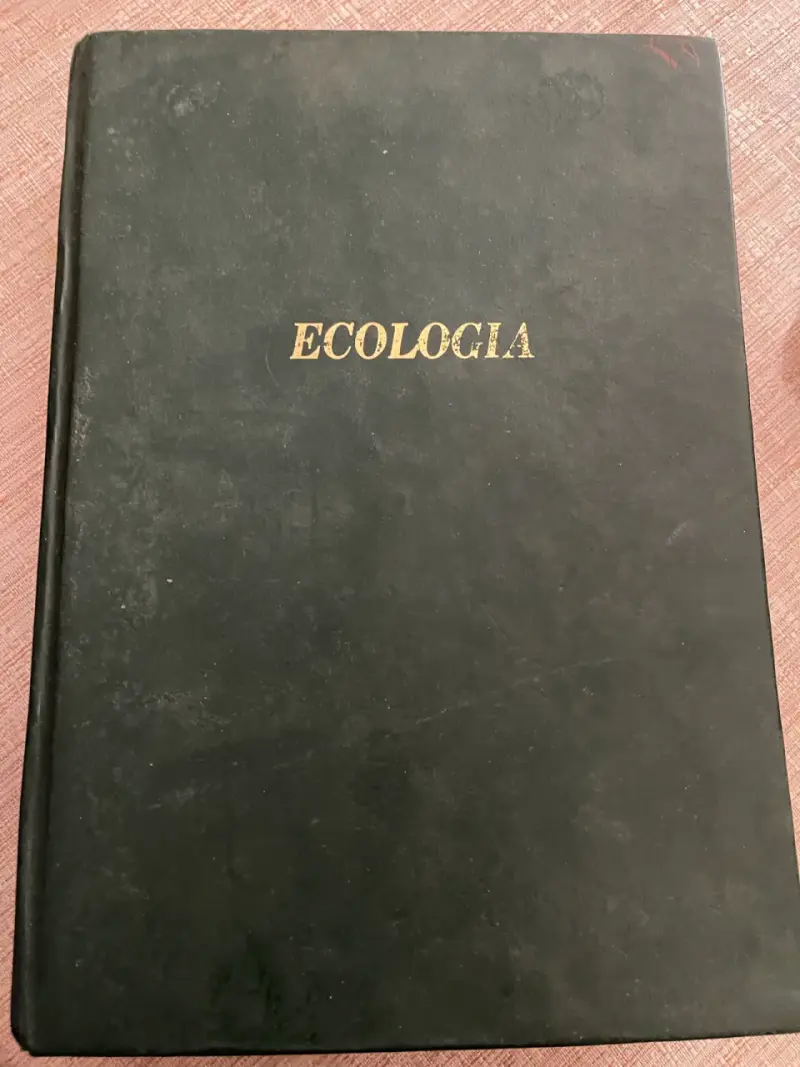 Libro Ecología en tapa dura - 1