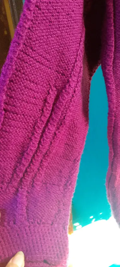 Chaleco morado de lana - miniatura 3