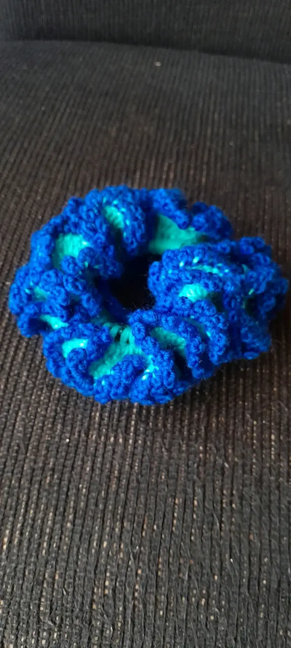 Scrunchies a crochet. - 2