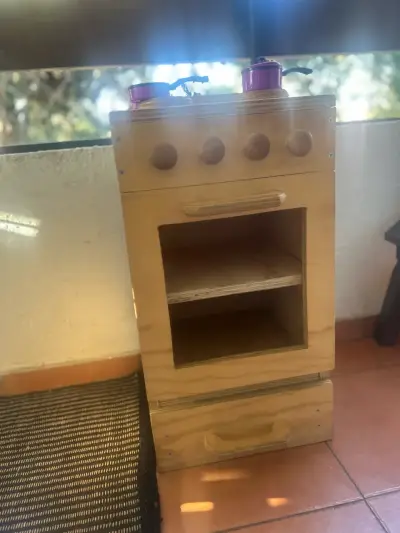 Cocina de juguete de madera - miniatura 1