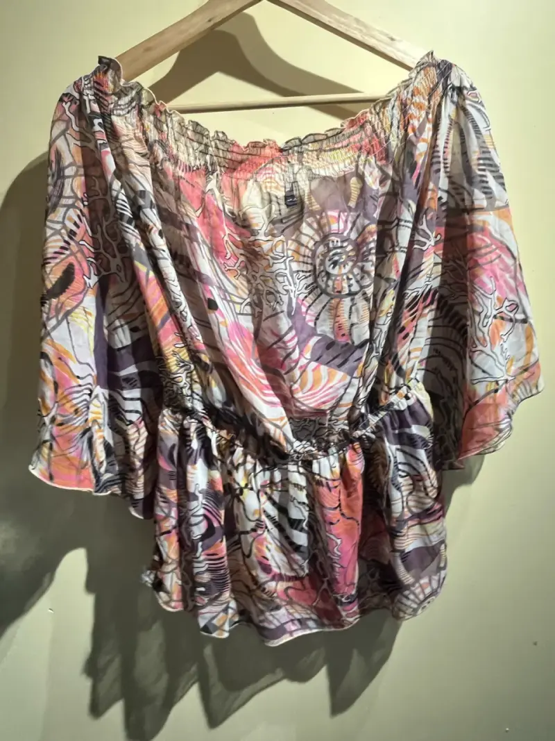 Blusa estampada colorida - 2